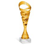 Coppa 96262-A trofeo dorata traforata alta 37 cm con base in marmo bianco